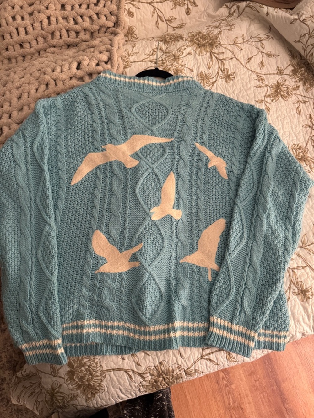 Taylor Swift 1989 Cable Knit Blue Women's Cardigan Sweater - Picture 2 of 2